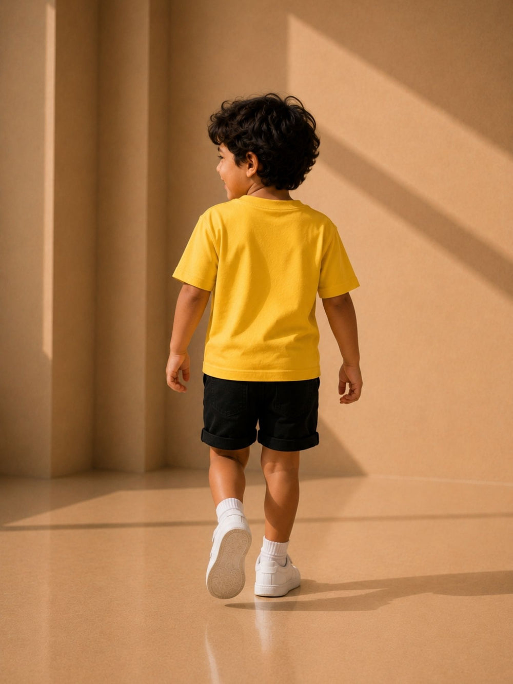 Boys's yellow oversized boxy t-shirt, view 2 | FLCN